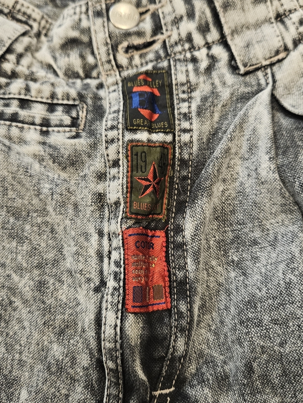 Vintage 80s Cotler Acid Wash Denim Shorts Size 32 –  Pleated Retro Jean Shorts - Picture 2 of 8